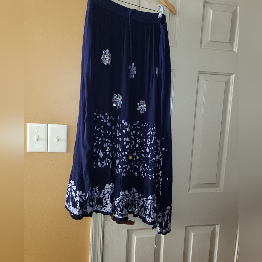 Navy Floral Skirt - Picture 4 of 8